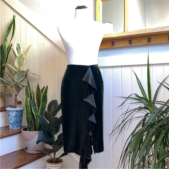 Ralph Lauren Black Label Ruffle Embellished Skirt in Hunter Green - Picture 12 of 15